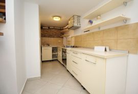 Labin, garsonijera blizu svih sadržaja, Labin, Apartamento