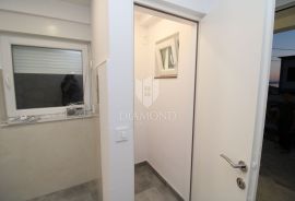 Rijeka, potpuno renovirani stan, Rijeka, Appartment