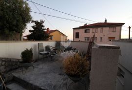 Rijeka, potpuno renovirani stan, Rijeka, Appartment