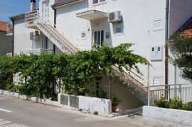 Prodaje se dvoetažni stan sa zasebnim ulazom, grad Hvar (Hrvatska), Hvar, Appartement