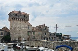 Kaštel Gomilica kamena kuća 2. red do mora, Kaštela, بيت