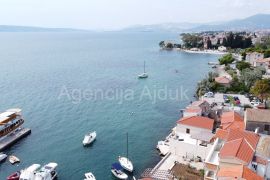 Kaštel Gomilica kamena kuća 2. red do mora, Kaštela, بيت