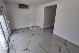 Novogradnja. Apartman u prizemlju u mirnom dijelu Palita, Rab, Appartement