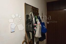 EKSKLUZIVNO - prostrani stan na Sisplacu!, Pula, Apartamento