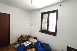 EKSKLUZIVNO - prostrani stan na Sisplacu!, Pula, Apartamento