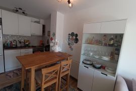 EKSKLUZIVNO Useljiva novogradnja 40m2 (komplet namješteno), Pula, Apartamento