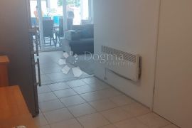 GRAD KRK - APARTMAN S VELIKOM OKUĆNICOM, Krk, Kвартира