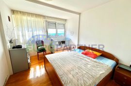 Gripe, Stan 3-sobni+DB, 83 m3, Top lokacija!!, Split, Appartment