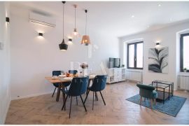 Centar, predivan novouređeni stan 2S+DB, Rijeka, Apartamento