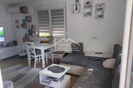 Zemun - Cara Dušana - 2.5 ID#22492, Zemun, Appartment