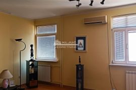 4.0 Cvijićeva ugao sa Vladetinom, mogucnost iznajmljivanja garaže ID#1886, Palilula, Apartamento