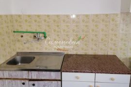 Borča, dvosoban,53m2, terasa,I/II, stan u kući, namešten, 250E ID#1732, Palilula, Apartamento