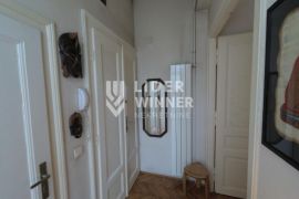 Salonac na top lokaciji ID#130330, Vračar, Wohnung