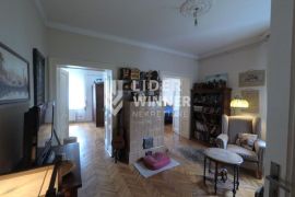 Salonac na top lokaciji ID#130330, Vračar, Apartamento