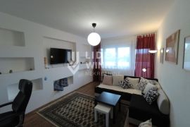 Kompletno renoviran sa divnim pogledom ID#130268, Zemun, Flat