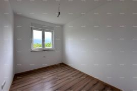 Stan Prodajemo stan u novoj zgradi!, Ližnjan, Appartement