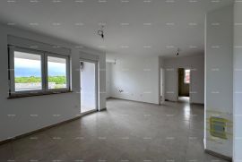 Stan Prodajemo stan u novoj zgradi!, Ližnjan, Appartement