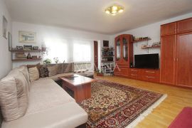 Četverosoban dvoetažni stan 130m2 Dobrinja, Sarajevo Novi Grad, Appartement