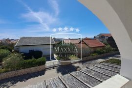 Vir - Restoran + stambeni objekt 361m2! Novo u ponudi! 399000€, Vir, Haus