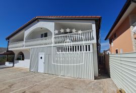 Vir - Restoran + stambeni objekt 361m2! Novo u ponudi! 399000€, Vir, Haus