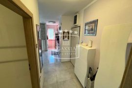 Zadar Melada - vrhunski uređen stan 87m2 dva balkona! 295000€, Zadar, Apartamento