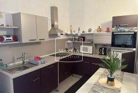 Zaton - obiteljski apartman 64m2 balkon i parkirno mjesto! 139000€, Nin, Appartement