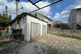 Zadar - kuća 188m2 za obnovu odlična lokacija! 590000€, Zadar, Дом