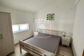 Kruševo - kvalitetna kuća blizu mora 150m2! Pogled more! 310000€, Obrovac, Casa