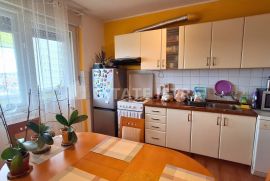 Pula - blizina centra, stan 60,57 m2 5.kat, Pula, Appartment