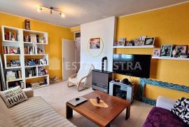 Pula - blizina centra, stan 60,57 m2 5.kat, Pula, Appartment