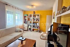 Pula - blizina centra, stan 60,57 m2 5.kat, Pula, Appartment