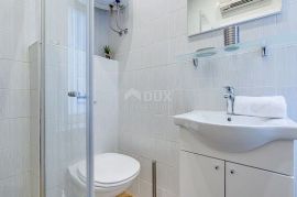 RIJEKA, CENTAR - 3 uređena apartmana u centru grada Rijeke, vrhunska investicija odmah iza Korza, Rijeka, Stan