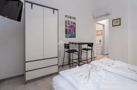 RIJEKA, CENTAR - 3 uređena apartmana u centru grada Rijeke, vrhunska investicija odmah iza Korza, Rijeka, Appartement