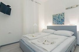 RIJEKA, CENTAR - 3 uređena apartmana u centru grada Rijeke, vrhunska investicija odmah iza Korza, Rijeka, Stan