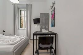 RIJEKA, CENTAR - 3 uređena apartmana u centru grada Rijeke, vrhunska investicija odmah iza Korza, Rijeka, Appartment