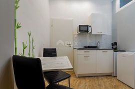 RIJEKA, CENTAR - 3 uređena apartmana u centru grada Rijeke, vrhunska investicija odmah iza Korza, Rijeka, Διαμέρισμα