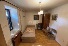 RIJEKA, CENTAR - samostojeća stara unikatna villa na odličnoj lokaciji! PRILIKA!, Rijeka, House