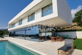 Opatija, jedinstvena villa 427 m2, Opatija, Maison