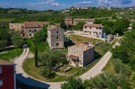 BUJE, kamena villa s bazenom i pogledom na more, Buje, Kuća