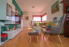 Rovinj, blizina centra, opremljen stan s velikom terasom, Rovinj, Flat