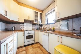 Zagreb, Trešnjevka sjever, funkcionalan trosoban stan 63 m2, Zagreb, Appartement