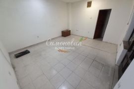 Bulevar kralja Aleksandra, 19m2, pr,prometna lokacija ID#1733, Zvezdara, Commercial property