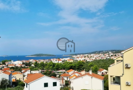 Dvosoban apartman s pogledom na more Rogoznica, Rogoznica, Apartamento