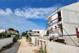 Kuća Fažana! Dvojna kuća s garažom u neposrednoj blizini mora i plaža!, Fažana, Maison