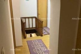 Stan Prodaje se stan površine 130 m2, Buzet., Buzet, Apartamento