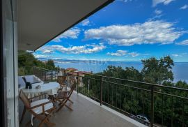 OPATIJA, IČIĆI – kuća blizu marine Ičići za uređivanje, bogata okućnica, panoramski pogled na more, garaže, Opatija - Okolica, House