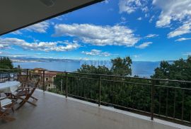 OPATIJA, IČIĆI – kuća blizu marine Ičići za uređivanje, bogata okućnica, panoramski pogled na more, garaže, Opatija - Okolica, House