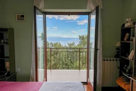 OPATIJA, IČIĆI – kuća blizu marine Ičići za uređivanje, bogata okućnica, panoramski pogled na more, garaže, Opatija - Okolica, Casa