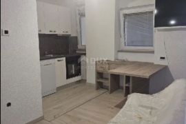 OPATIJA- stan 65m2 podjeljen u 2 aparmana s pogledom na more + okoliš, Opatija, Flat