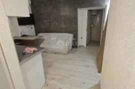 OPATIJA- stan 65m2 podjeljen u 2 aparmana s pogledom na more + okoliš, Opatija, Διαμέρισμα